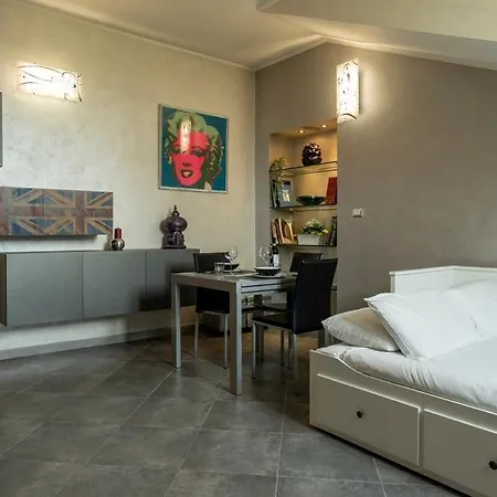 Statuto Prestige - Centro Città&design Elegante Apartamento *
